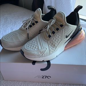 Nike Air Max 270